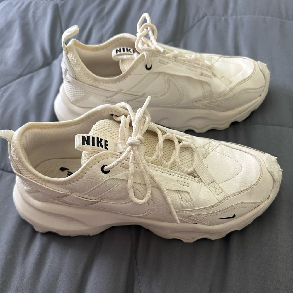 Nike TC 7900